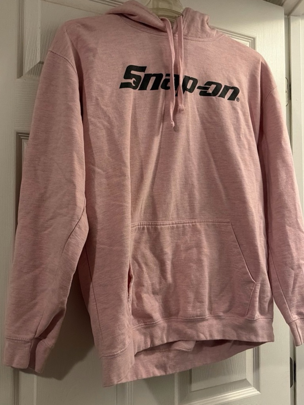 Snap-on pink hoodie with black logo XL
